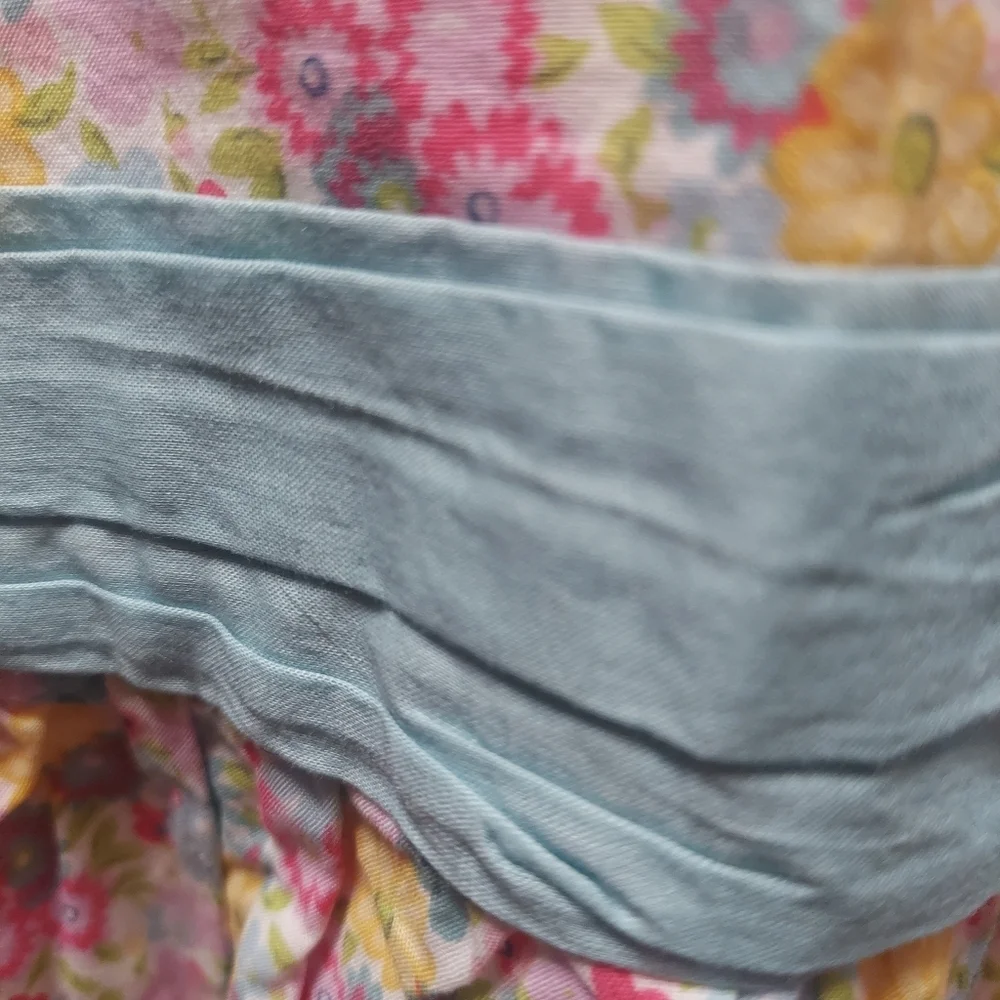OSH KOSH  Size 3T Floral Dress Stain on waistband